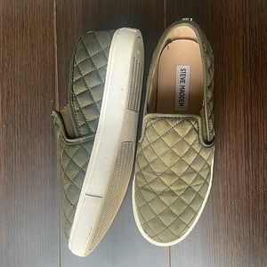 Steve Madden slip ons